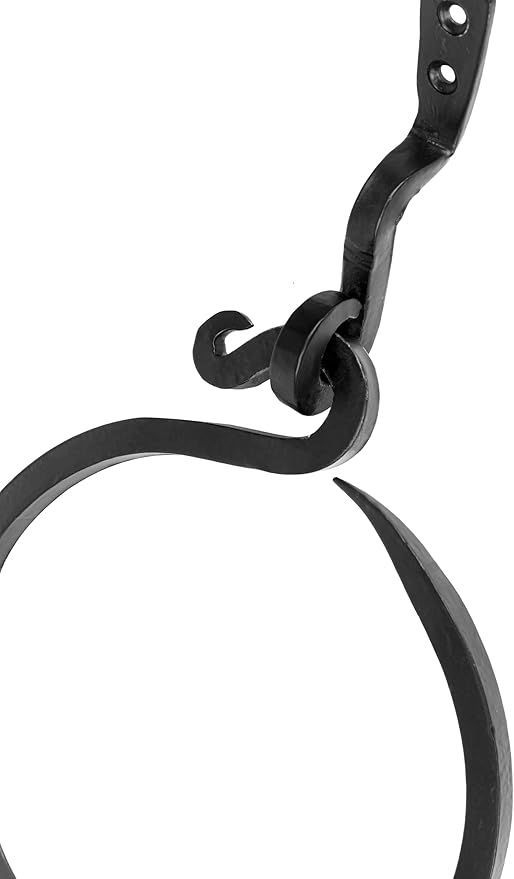 Wrought Iron Towel Ring - A Touch Of Artisanal Charm To Your Kitchen Or Bathroom With Our Handmade Towel Ring. Crafted By Blacksmiths, This Rustic Towel Rack Will Add A Timeless Elegance To Your Space