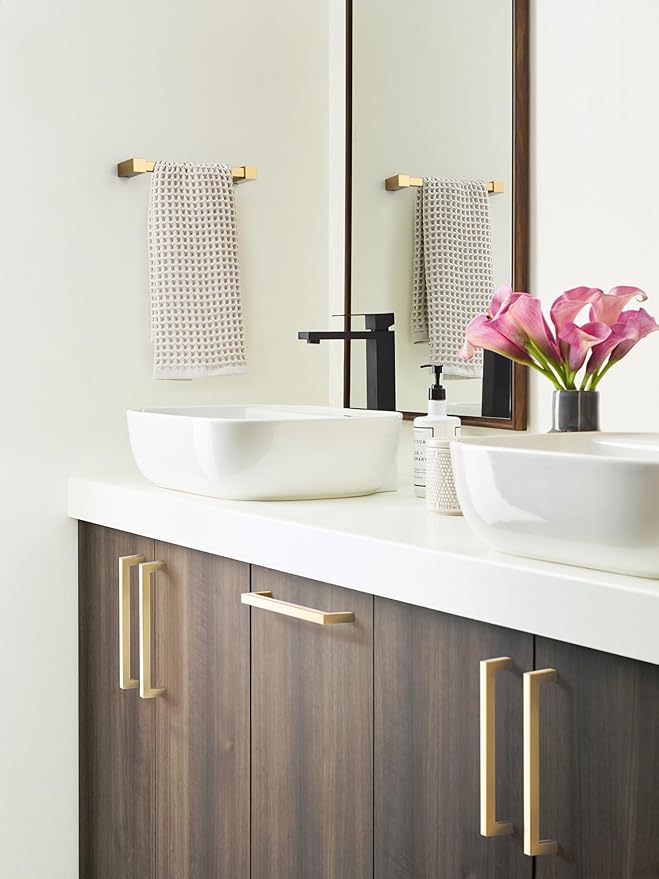 Amerock Monument Champagne Bronze 8 inch (203mm) Towel Bar, BH36085CZ