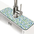 Kitchen Sink Splash Guard，Watercolor blueberries Faucet Mat Sink Gadgets-Super Absorbent Fast Drying Mat Drip Catcher for Kitchen, Bathroom,Sink Mat, Dish Drying Mat, Bathroom(15" X 5.5" )