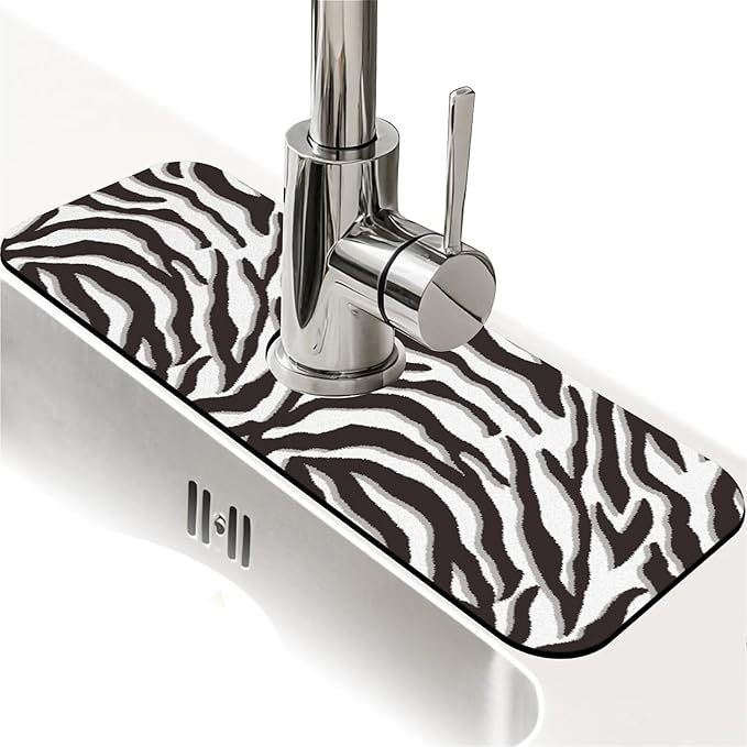 Kitchen Sink Splash Guard，Black-white checkered- Faucet Mat Sink Gadgets-Super Absorbent Fast Drying Mat Drip Catcher for Kitchen, Bathroom,Sink Mat, Dish Drying Mat, Bathroom(15" X 5.5" )
