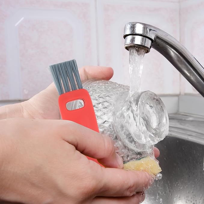 BESPORTBLE 3-in-1 Cup Lid Cleaning Brush Red Multifunctional Bottle and Straw Scrubber Portable Mini Crevice Brush for Narrow Spaces Kitchen and Bottle Cleaning