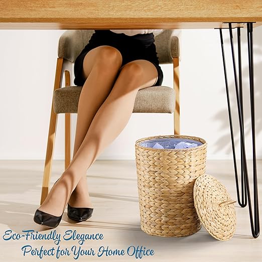 BLUEWEST 4.5 Gallons Wicker Trash Can with Lid and Removable Liner, Wicker Rattan Bathroom Trash Can, Large Woven Bin for Office, Hyacinth Waste Basket for Bedroom, Living Room, Kitchen